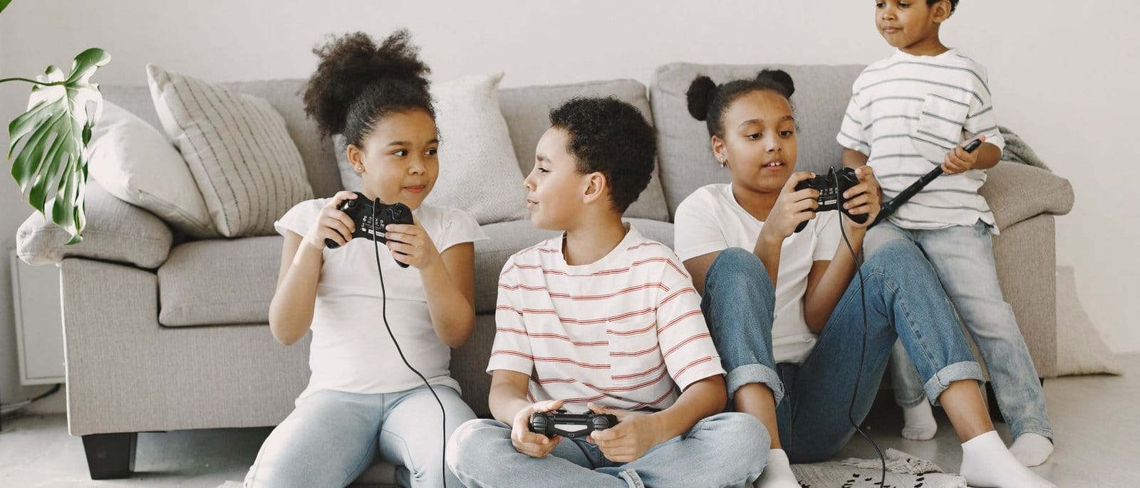 Take-Two Interactive (TTWO) stock analysis — Sell rating, Communication Services
