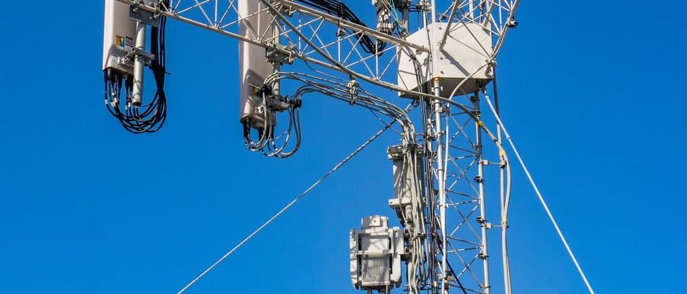Viasat (VSAT) — Technology stock analysis