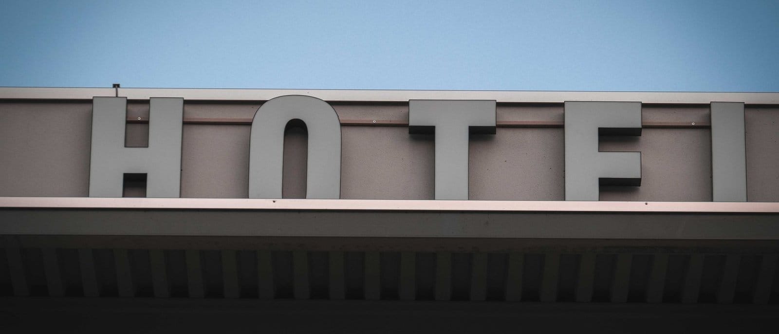 Host Hotels & Resorts (HST) stock analysis — Hold rating, Real Estate