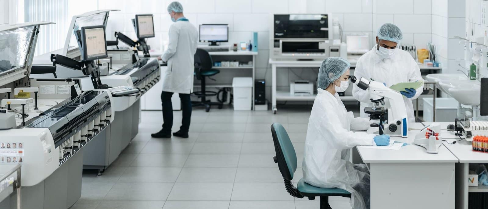 Schrödinger (SDGR) stock analysis — Sell rating, Healthcare