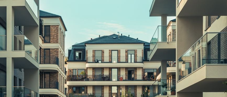 Annaly Capital Management (NLY) stock analysis — Hold rating, Real Estate