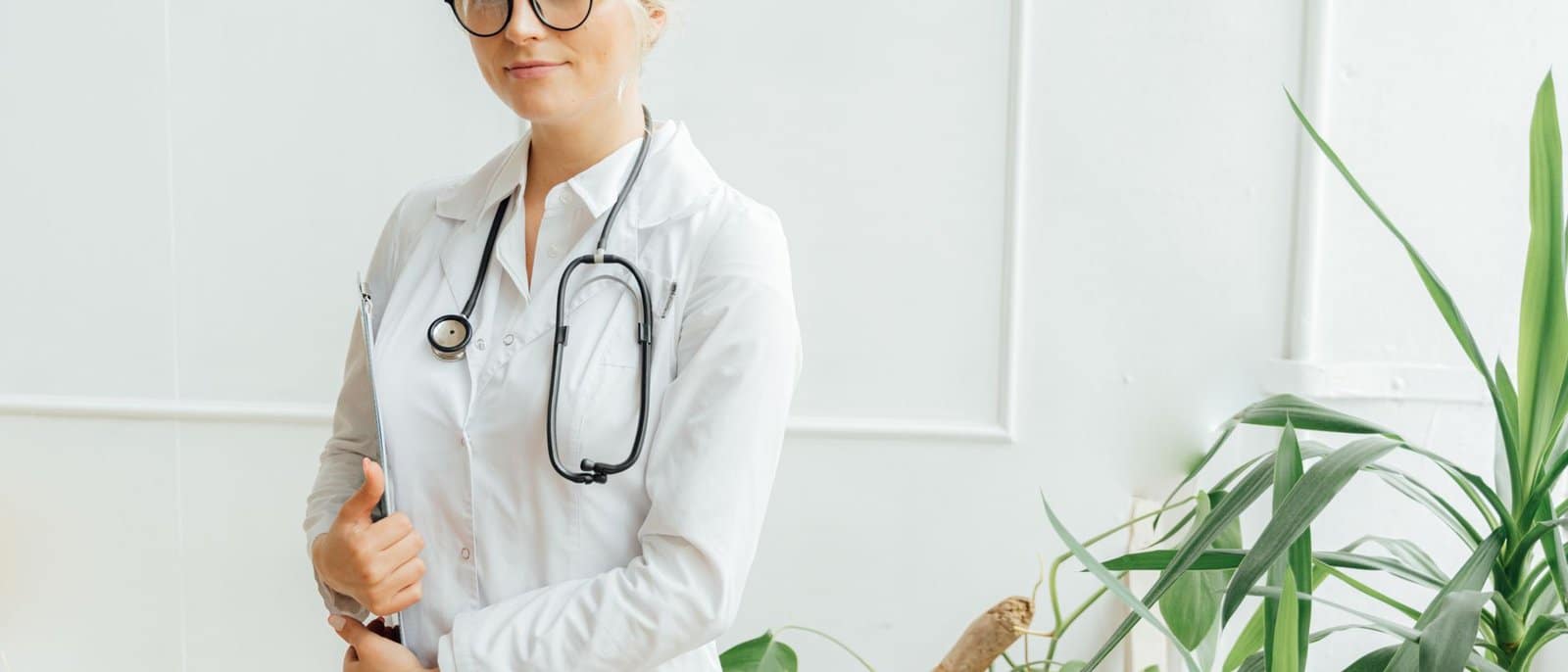 Stryker (SYK) stock analysis — Hold rating, Healthcare